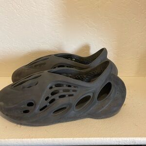 Yeezy Foam Runner “Onyx”